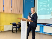 🤝Разговоры о важном: кто такие дипломаты?